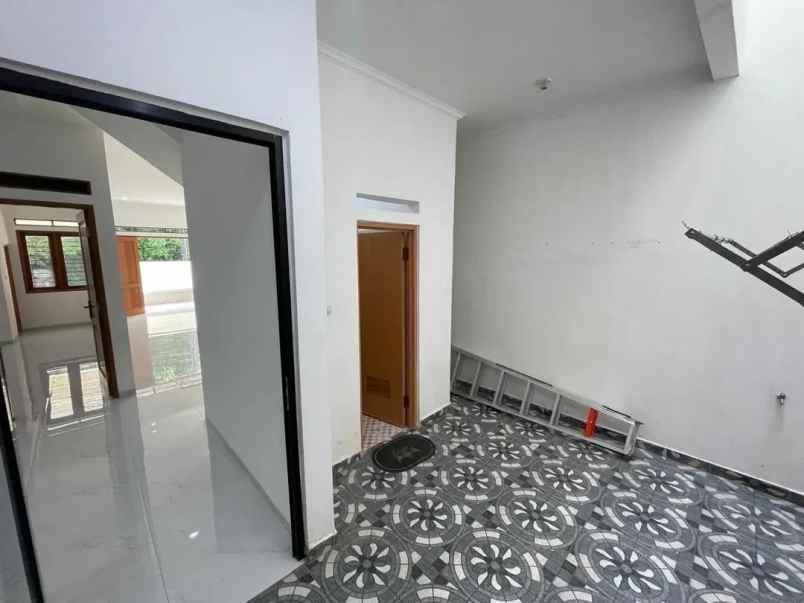 dijual rumah pondok bambu permai