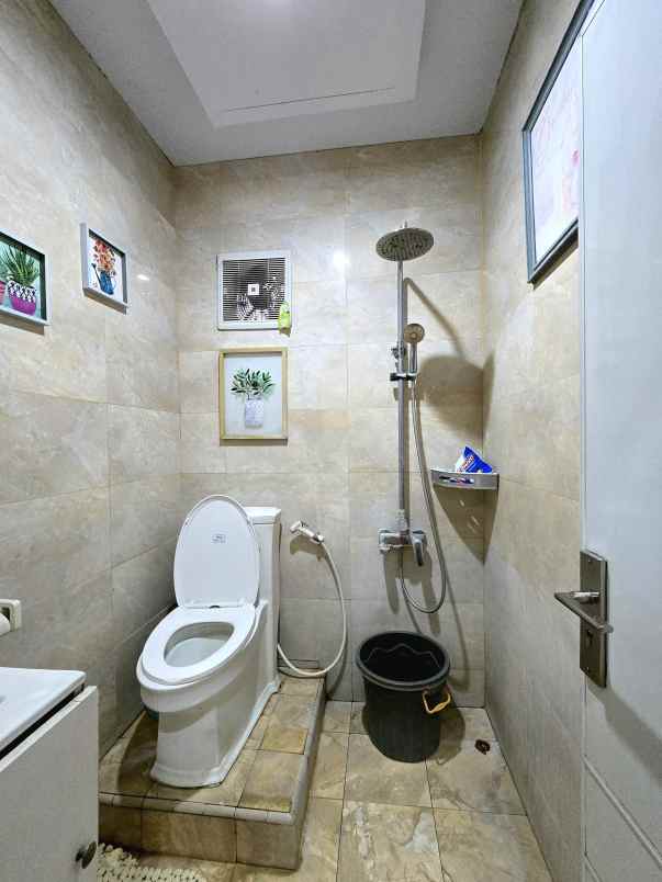 dijual rumah pondok kelapa jaktim