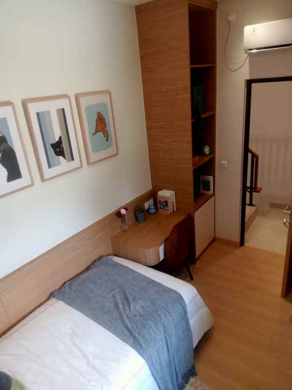 dijual rumah pondok ranji