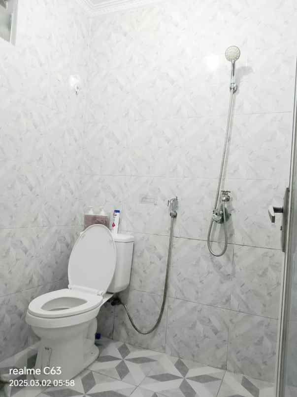 dijual rumah poris cipondoh