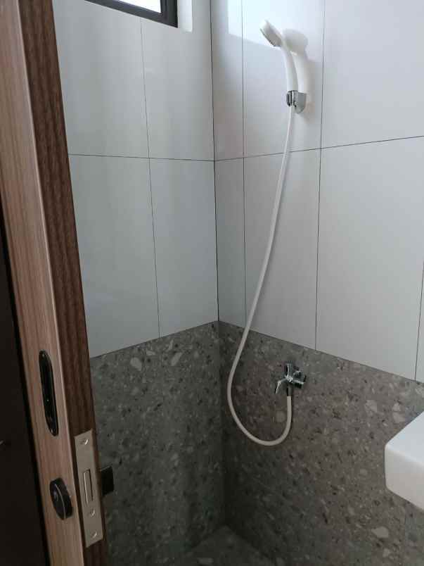 dijual rumah premier estate 3