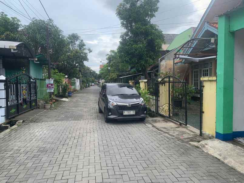 dijual rumah puri anjasmoro jl