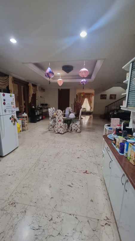 dijual rumah puri indah