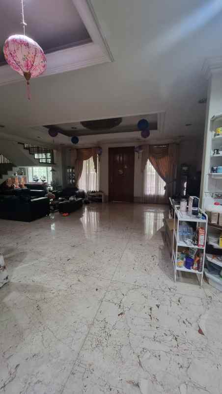 dijual rumah puri indah