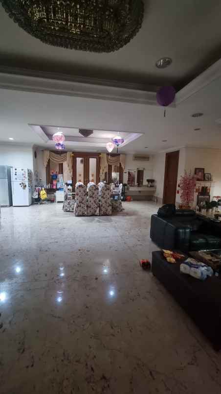 dijual rumah puri indah