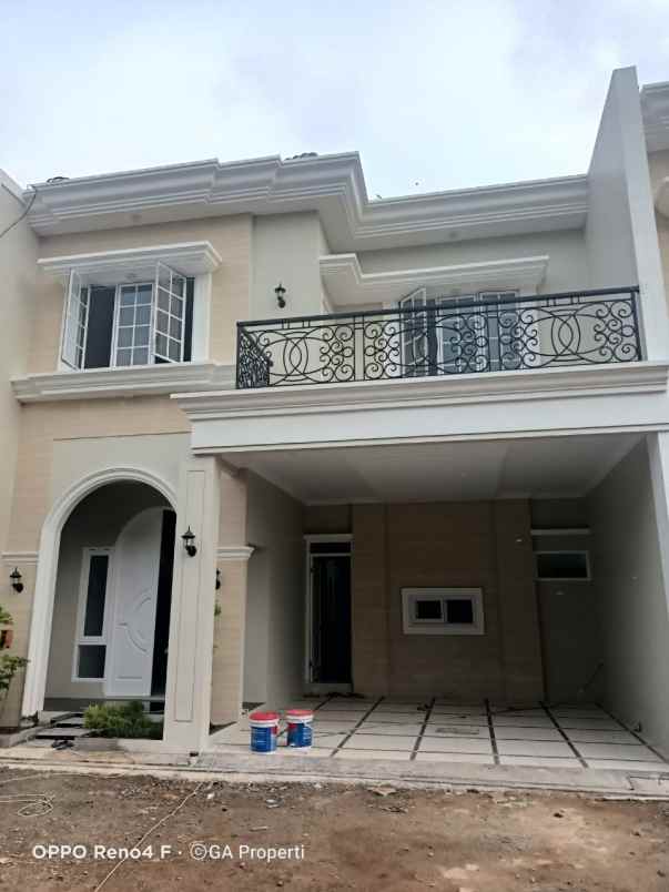 dijual rumah rangkapan jaya pancoran