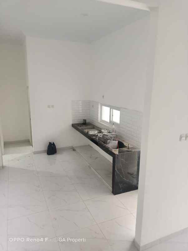 dijual rumah rangkapan jaya pancoran