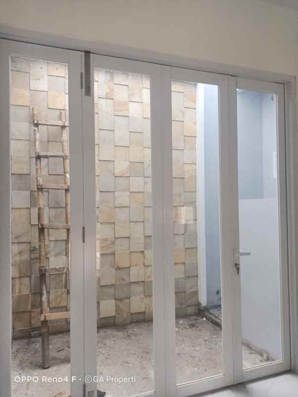 dijual rumah rangkapan jaya pancoran