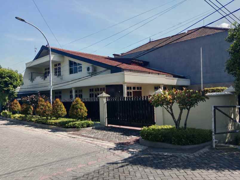 dijual rumah rumah asri ketintang baru
