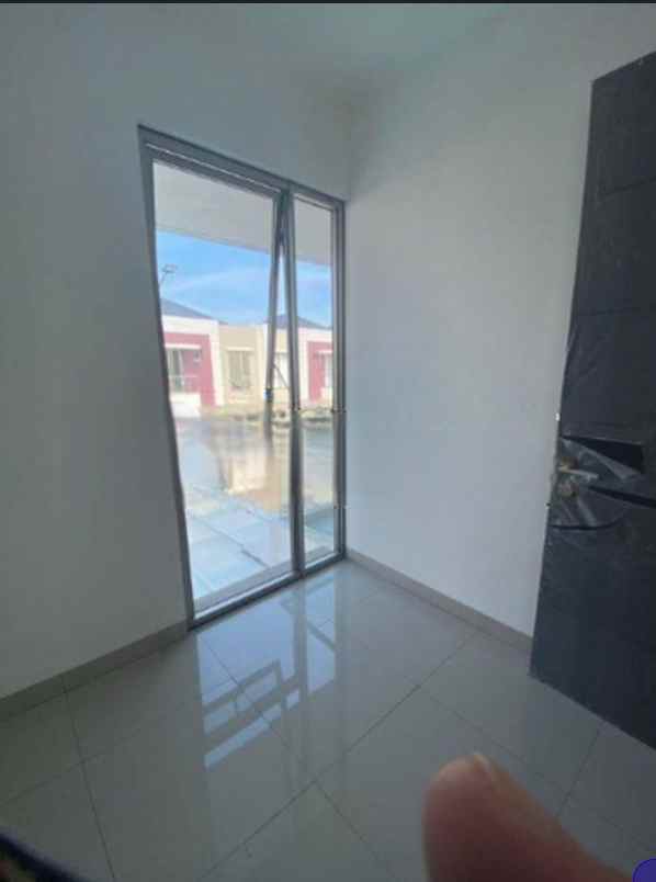 dijual rumah rumah di cluster cleveland