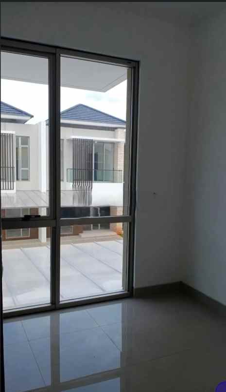 dijual rumah rumah di cluster cleveland