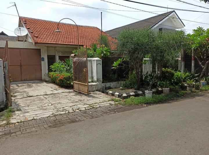dijual rumah rungkut asri