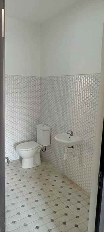 dijual rumah rungkut asri utara