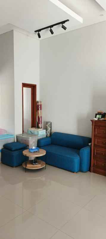 dijual rumah sapphire madani