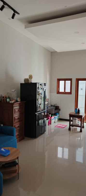 dijual rumah sapphire madani