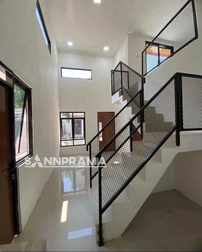 dijual rumah sasak panjang