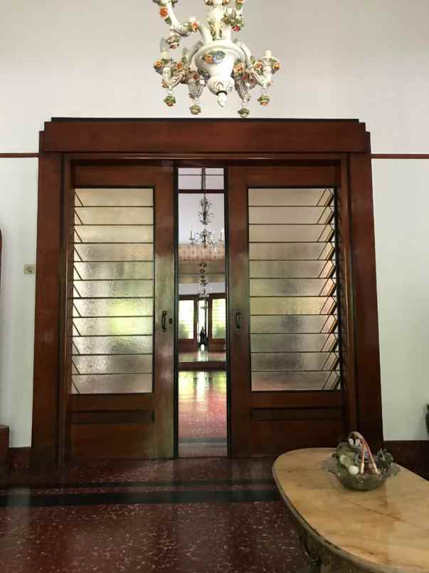 dijual rumah sayap dago