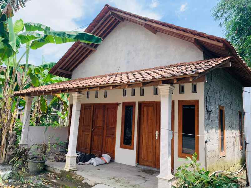 dijual rumah second sindumartani