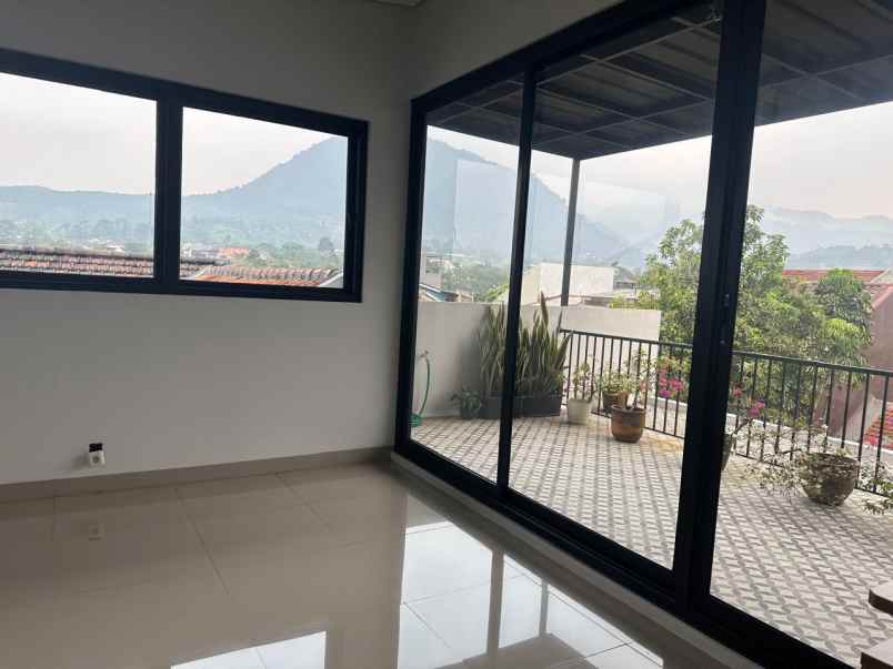 dijual rumah sentul city