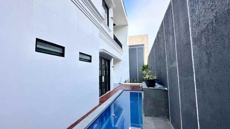 dijual rumah sentul city semi furnished