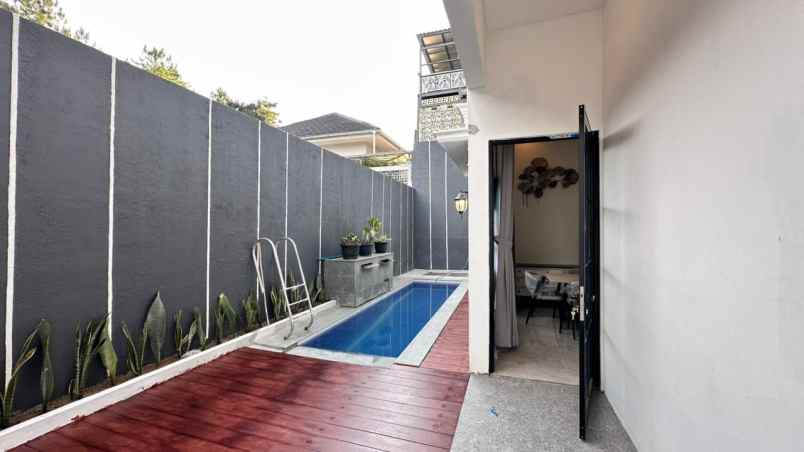 dijual rumah sentul city semi furnished
