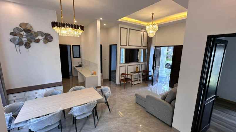 dijual rumah sentul city semi furnished
