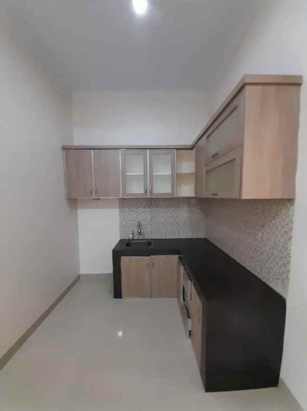 dijual rumah serengseng sawah