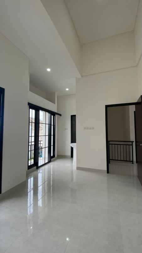 dijual rumah serua ciputat tangerang