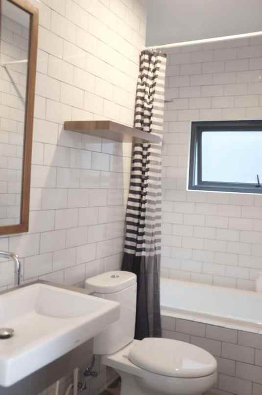 dijual rumah setu cipayung