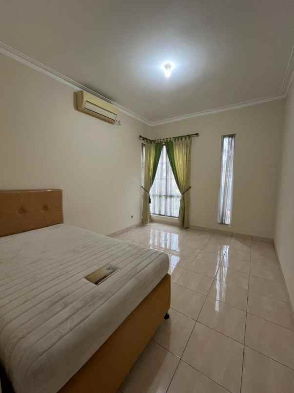 dijual rumah siap huni di kota wisata cibubur