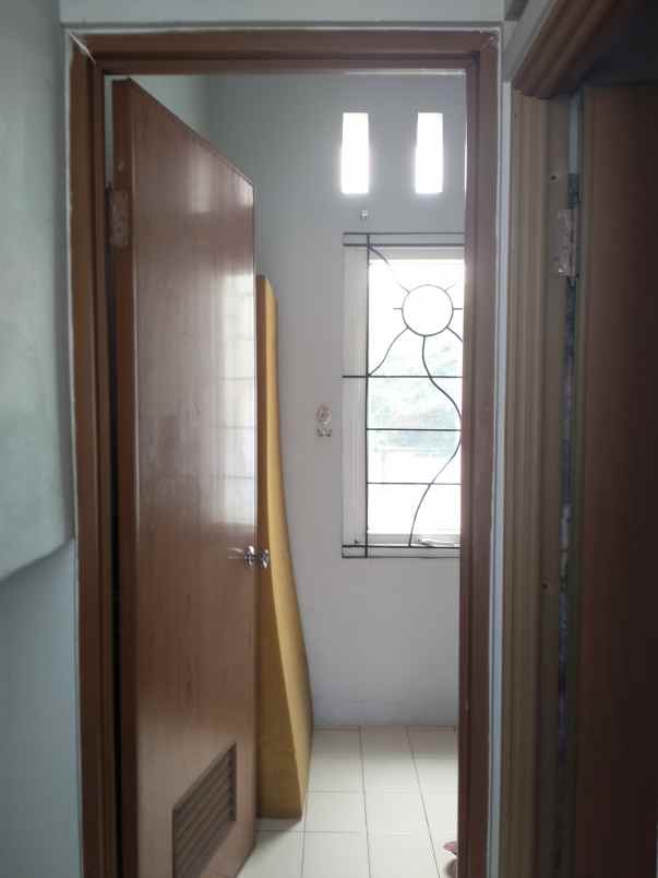 dijual rumah siap huni rapi bersih