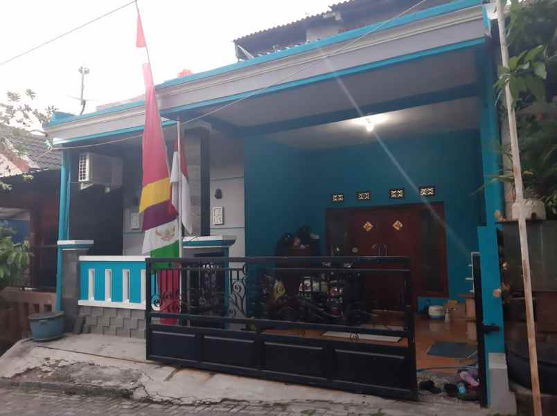 dijual rumah sinar waluyo kedungmundu