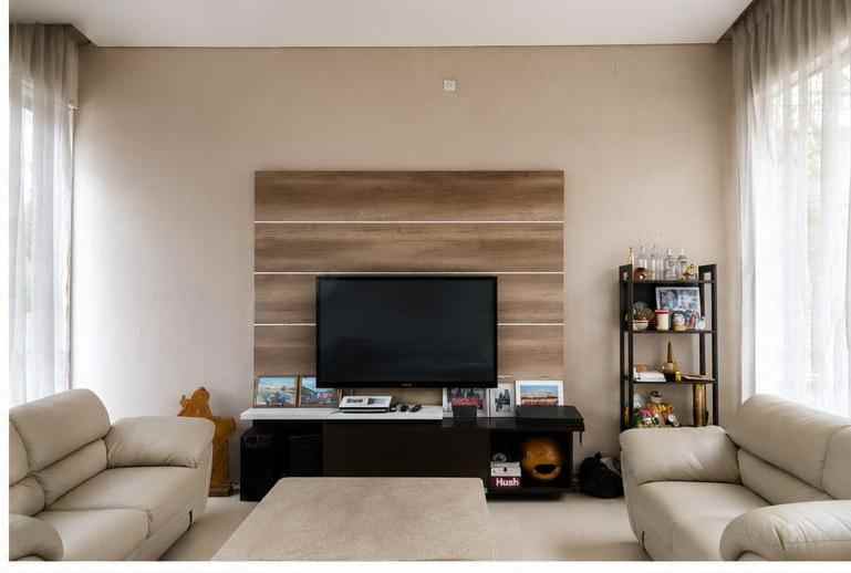 dijual rumah singgasana pradana