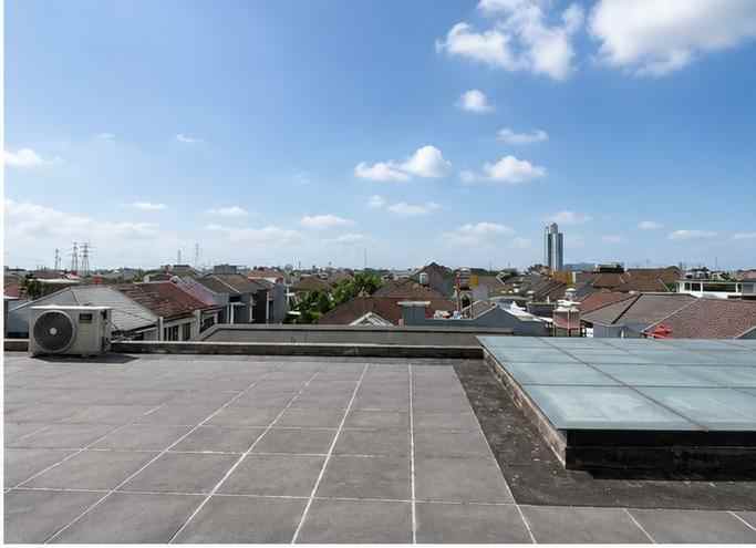 dijual rumah singgasana pradana