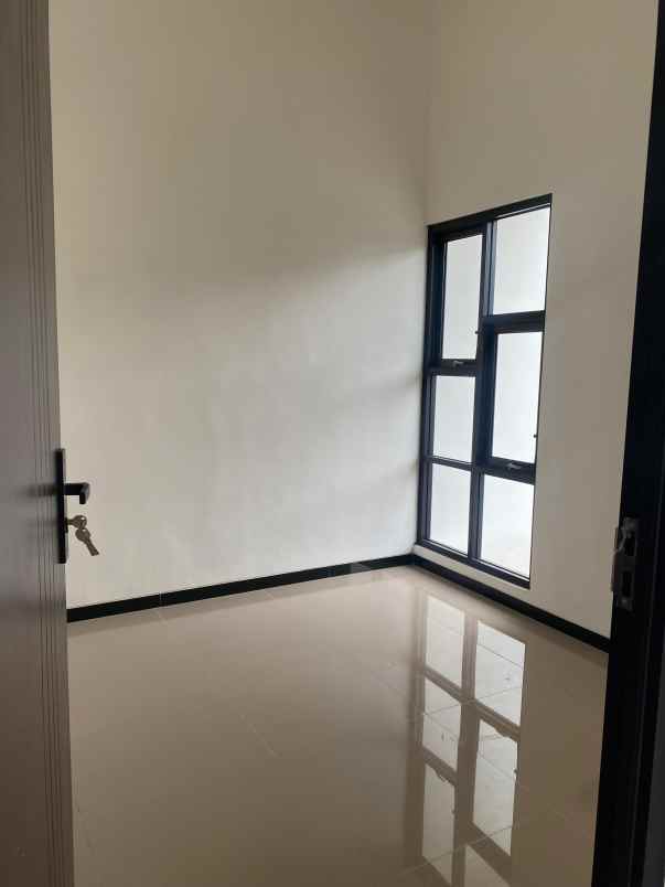 dijual rumah strategis dekat kampus umm