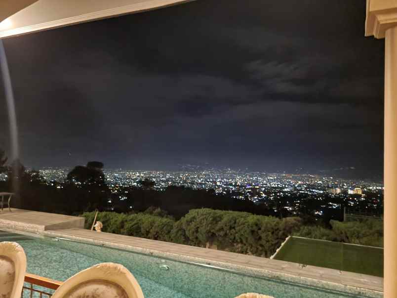 dijual rumah sukatinggal lembang