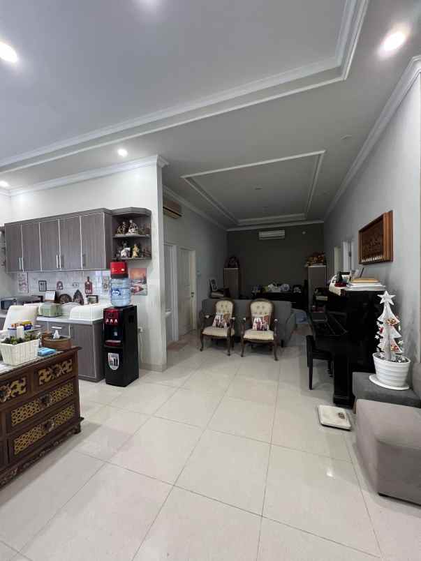 dijual rumah summarecon bekasi cluster