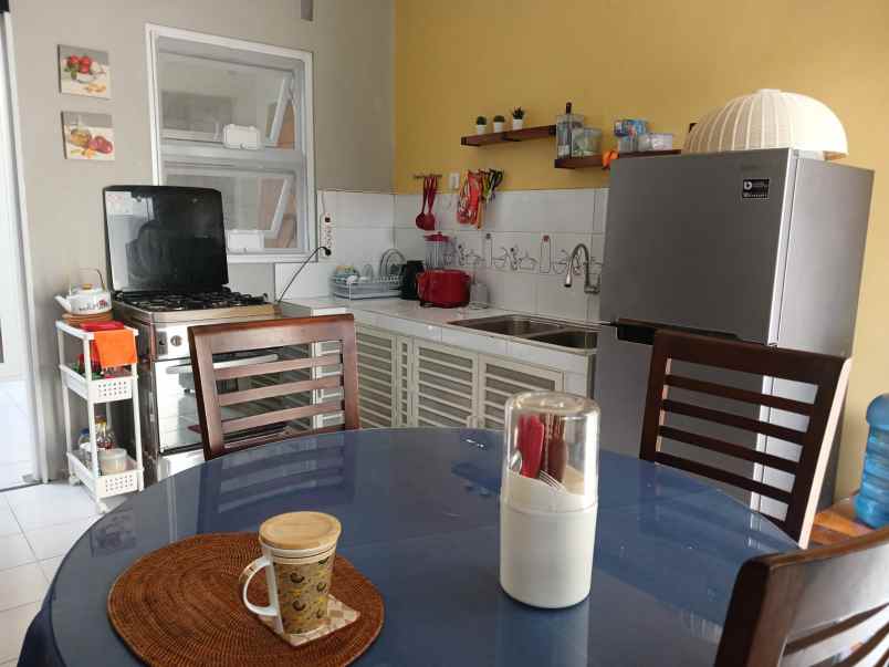 dijual rumah surya regency