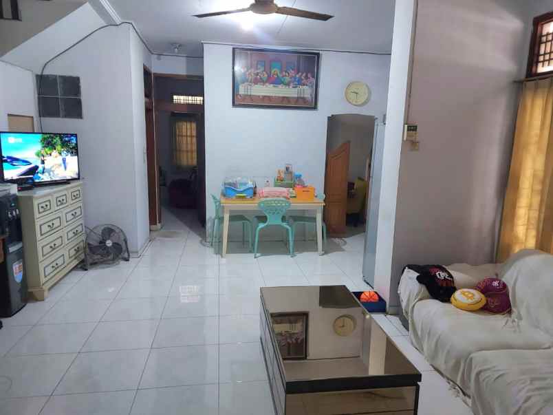 dijual rumah taman buaran indah 1
