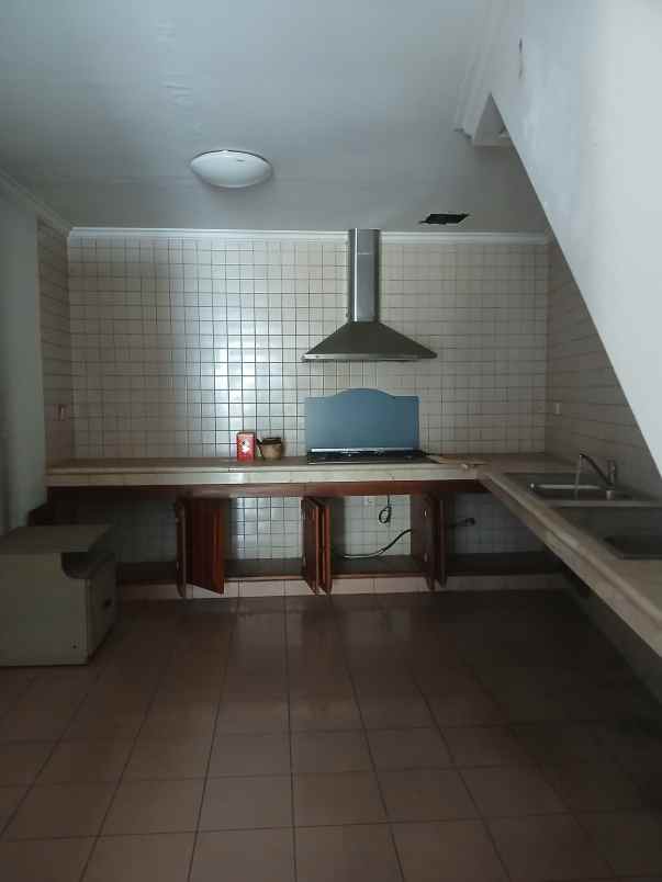 dijual rumah taman kedoya baru jakbar hook