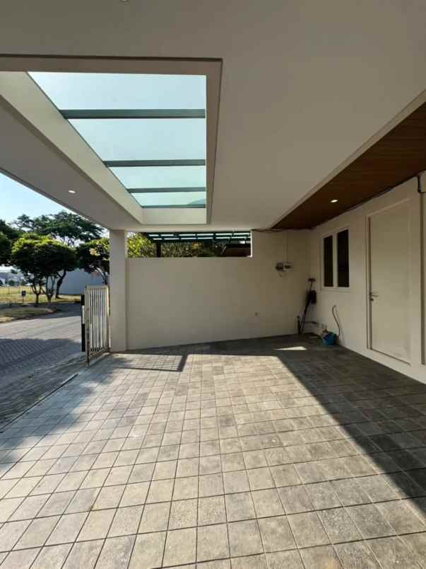 dijual rumah taman puspa raya citraland