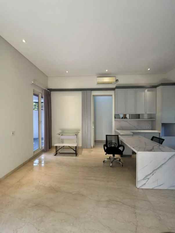 dijual rumah taman puspa raya citraland
