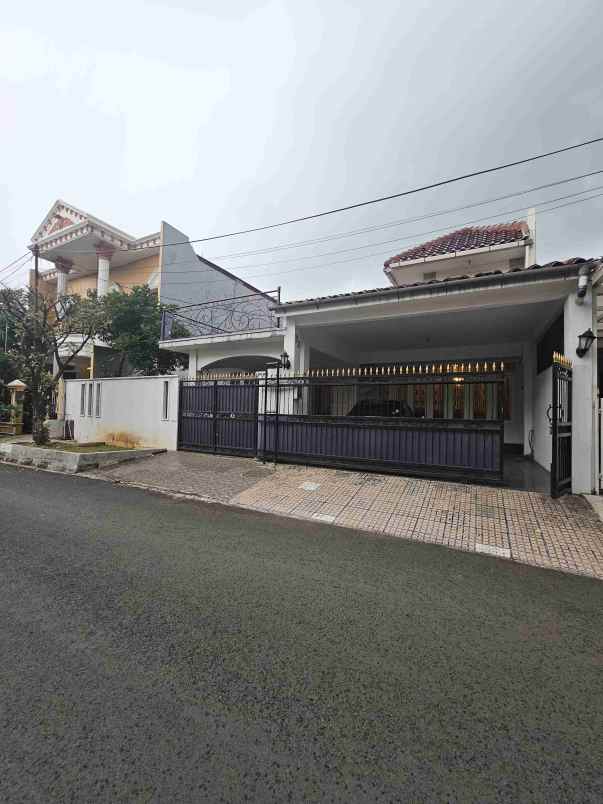dijual rumah tanjung barat jagakarsa