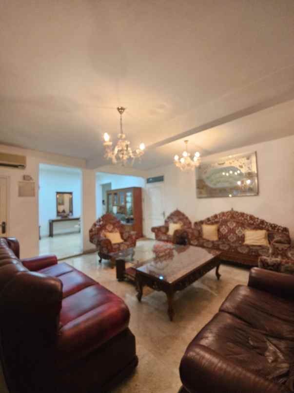 dijual rumah tanjung barat jagakarsa