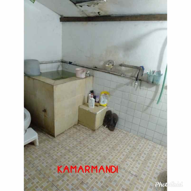 dijual rumah tengah kota