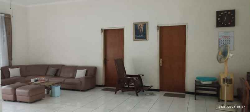 dijual rumah tenggilis mejoyo