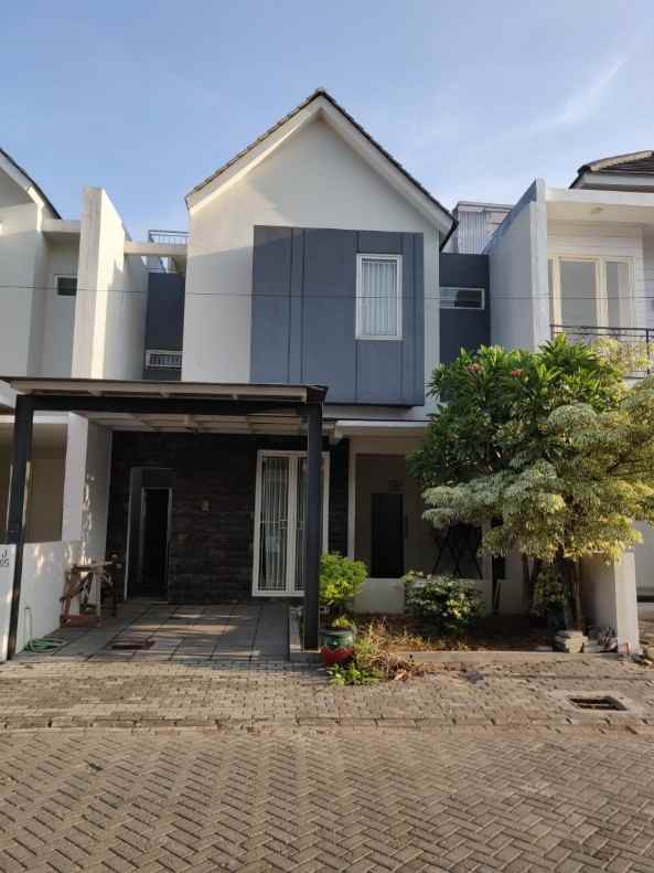 dijual rumah the gayungsari
