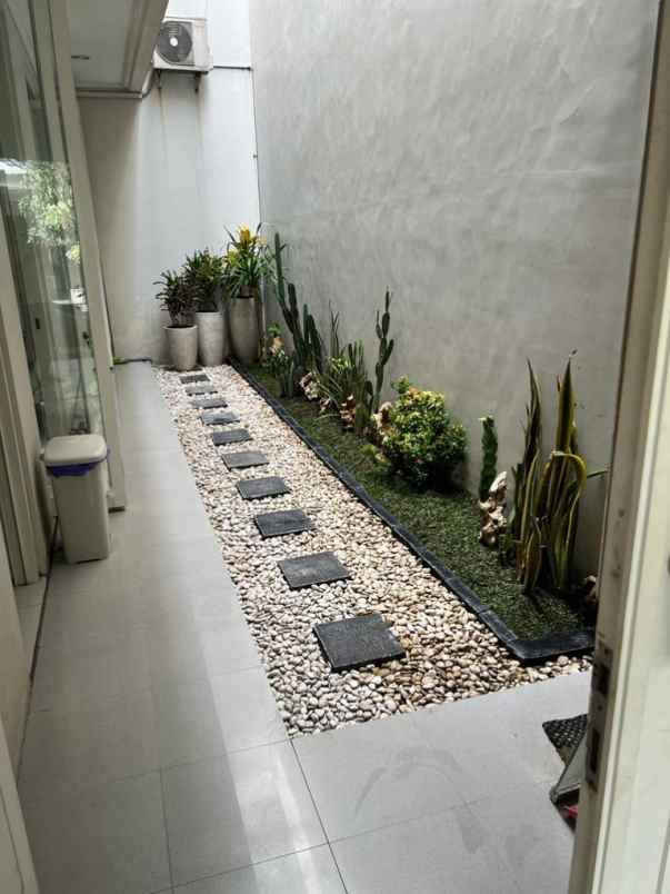 dijual rumah the gayungsari