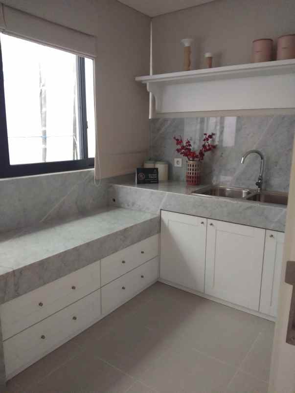 dijual rumah the grand kenjeran pinewood