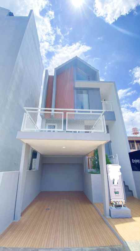 dijual rumah tugu
